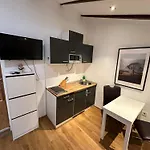 Apartment In The Heart Of *