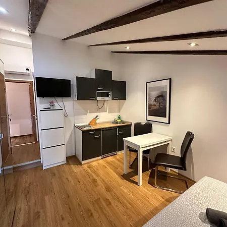 In The Heart Of 아파트 풀라